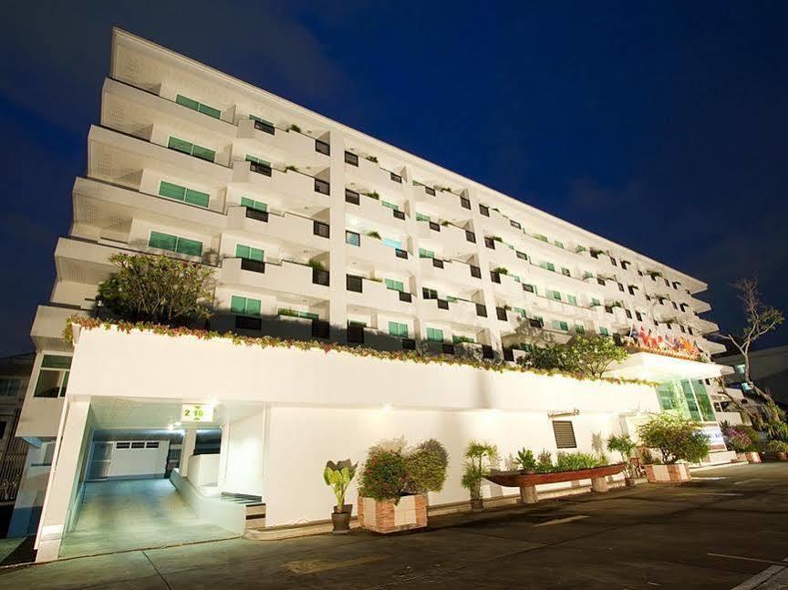 Laurel Suite กรุงเทพมหานคร ภายนอก รูปภาพ